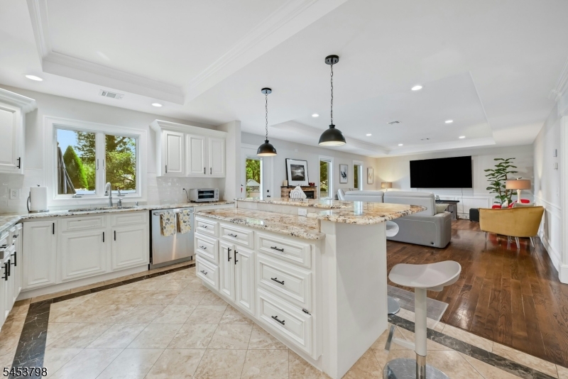 40 Scott Ter Property Photo 39