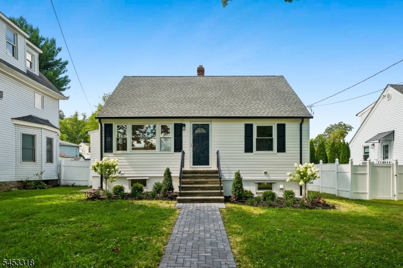 69 Broad St Property Photo 1
