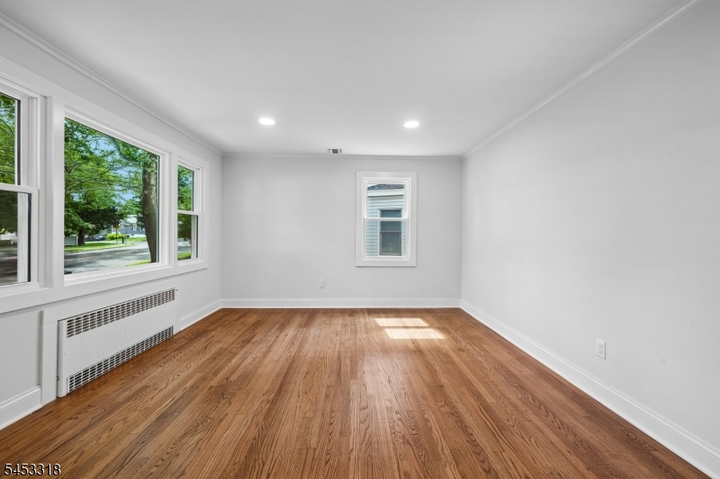 69 Broad St Property Photo 8
