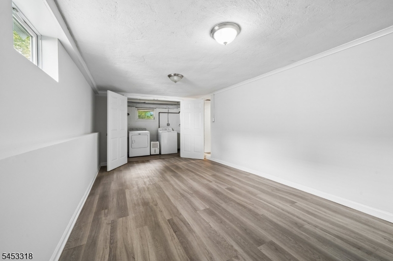 69 Broad St Property Photo 23