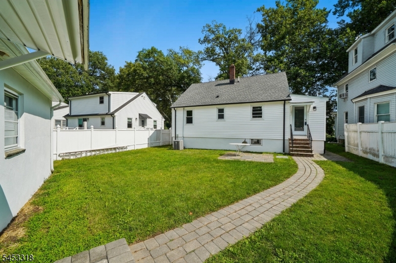 69 Broad St Property Photo 30
