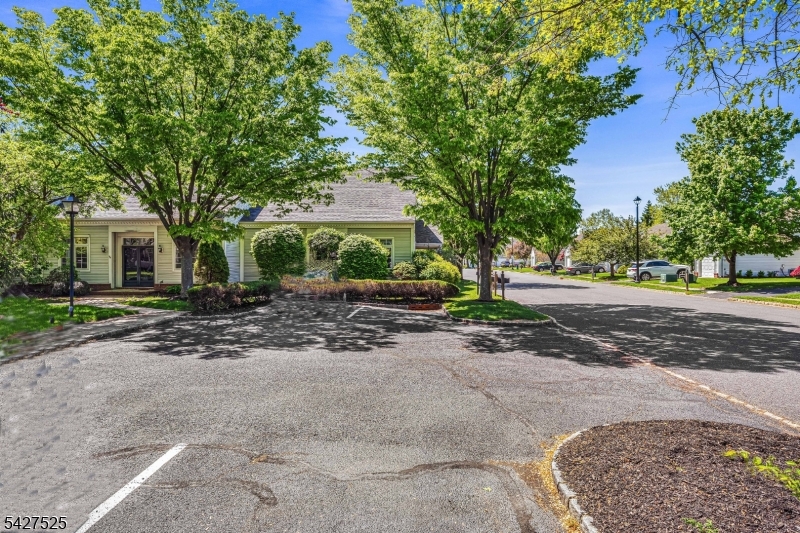 53 Winthrop Rd G Property Photo 26