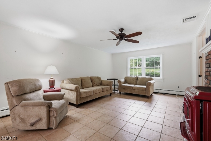 745 Backhus Estate Rd Property Photo 4