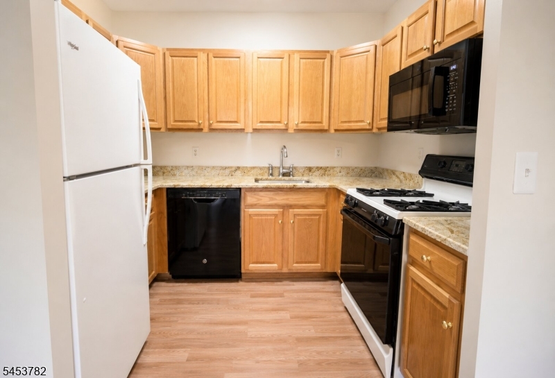 37 Park Edge Property Photo 7