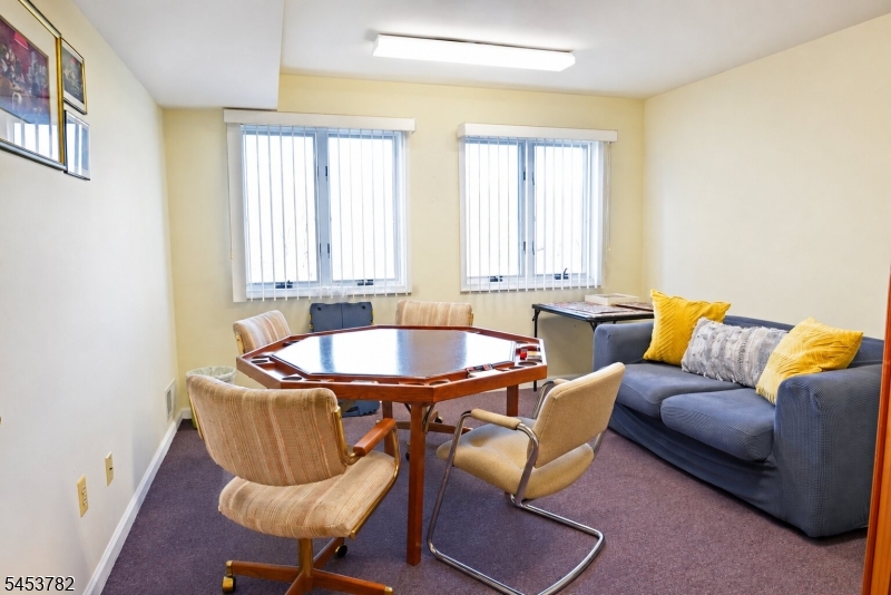 37 Park Edge Property Photo 9