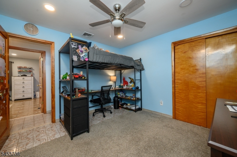 120 Allen St Property Photo 30