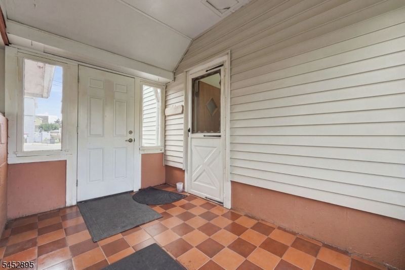 114 Melrose Ave Property Photo 33