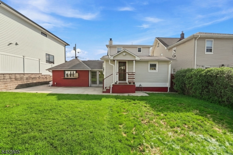 114 Melrose Ave Property Photo 37