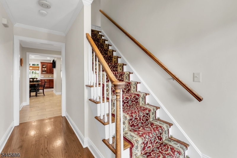 87 Peachtree Rd Property Photo 3