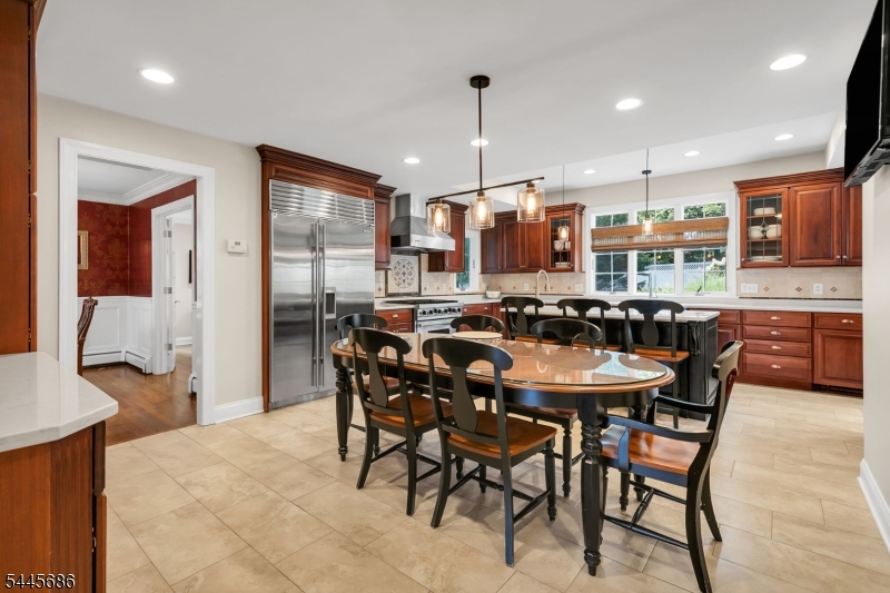 87 Peachtree Rd Property Photo 12