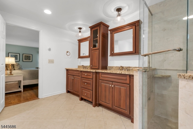87 Peachtree Rd Property Photo 26