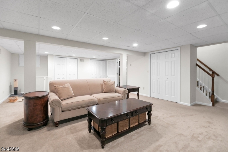 87 Peachtree Rd Property Photo 34