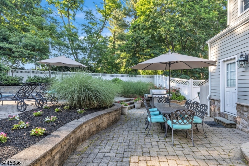 87 Peachtree Rd Property Photo 38