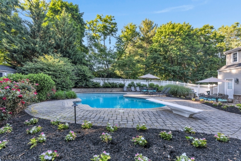 87 Peachtree Rd Property Photo 41