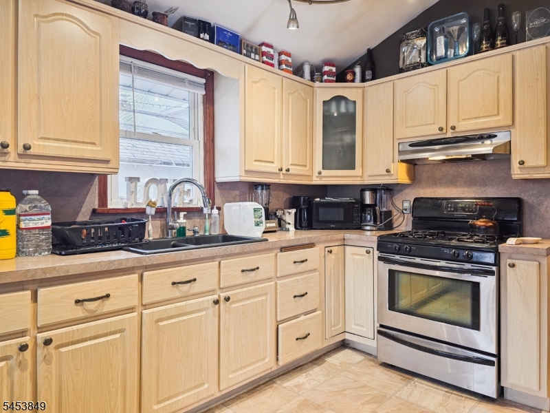 14 High St Property Photo 22