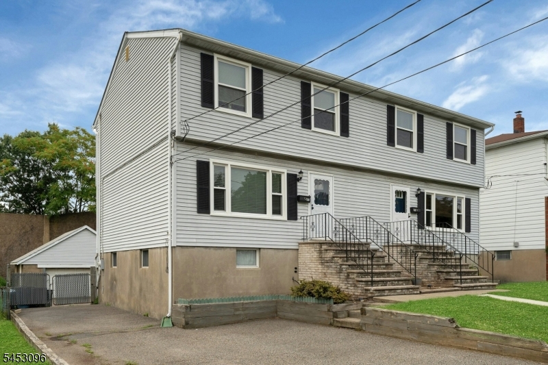 150 Maple Ave Property Photo 2