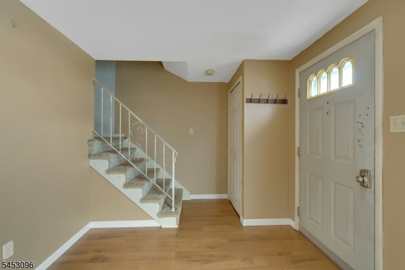 150 Maple Ave Property Photo 3