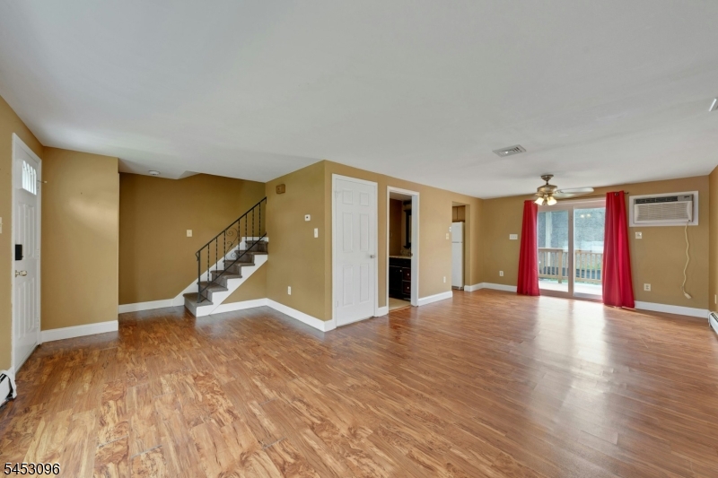 150 Maple Ave Property Photo 23
