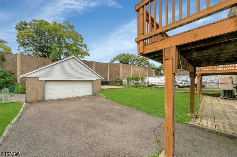 150 Maple Ave Property Photo 39