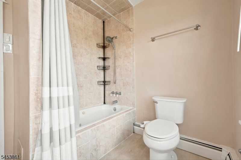 565 Grace Ave Property Photo 10