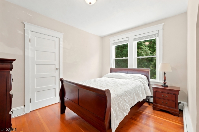 565 Grace Ave Property Photo 13