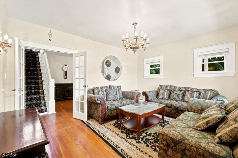 565 Grace Ave Property Photo 15