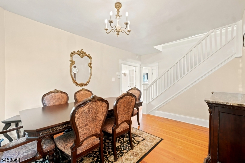 565 Grace Ave Property Photo 18