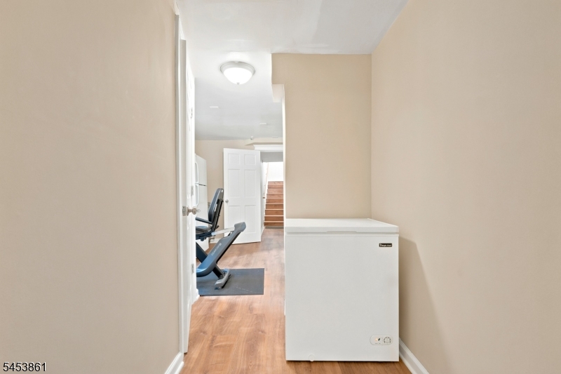 565 Grace Ave Property Photo 41