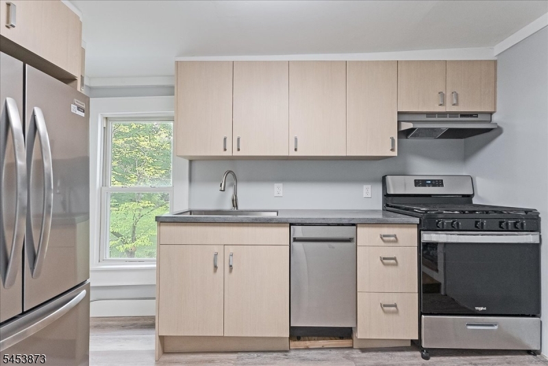 4 Maple St Property Photo 4