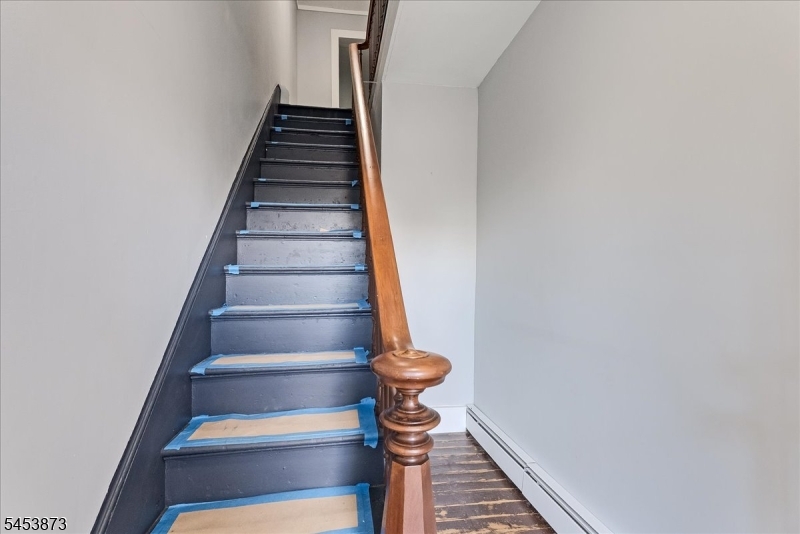 4 Maple St Property Photo 11