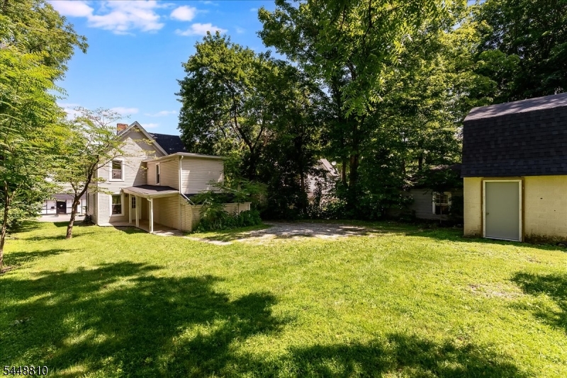 4 Maple St Property Photo 14