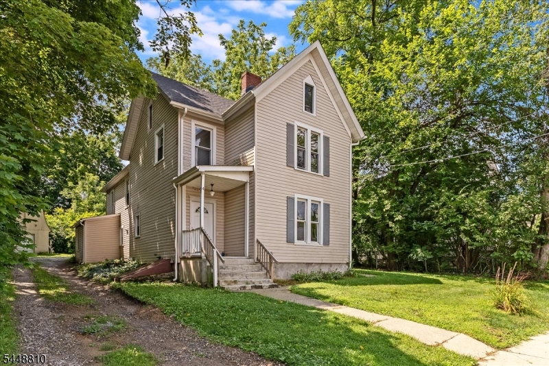 4 Maple St Property Photo 17