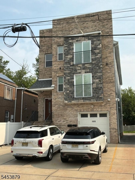 1019 Laura St Property Photo 1