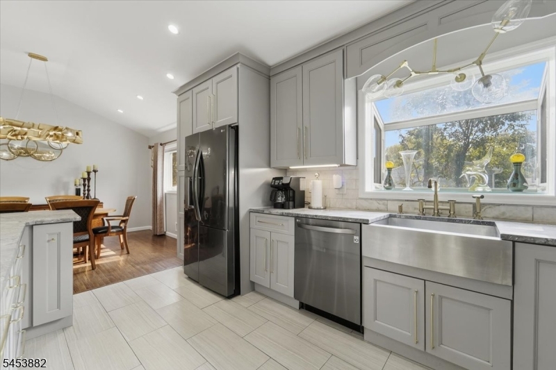 5350 Orchard St Property Photo 10