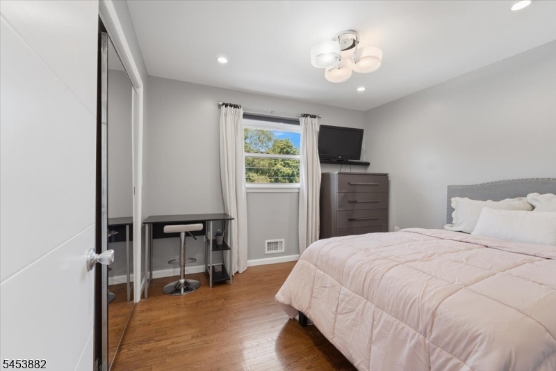 5350 Orchard St Property Photo 17