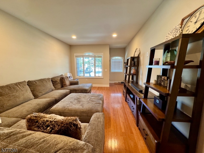 67 Mara Blvd Property Photo 2