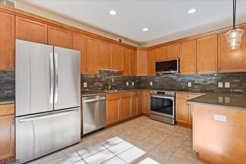 67 Mara Blvd Property Photo 6