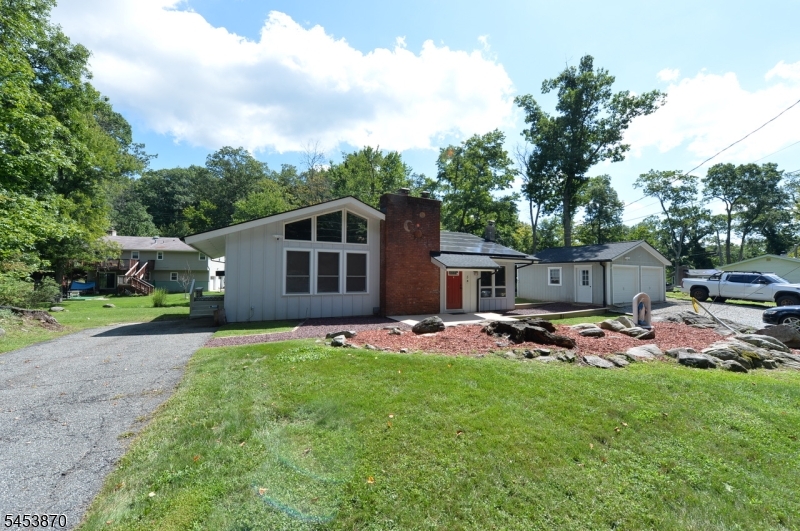 5 Woodlawn Dr Property Photo 4