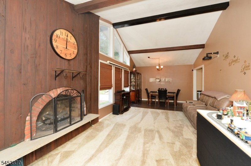 5 Woodlawn Dr Property Photo 10