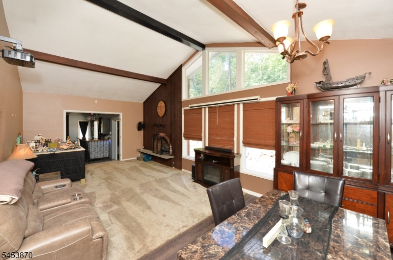 5 Woodlawn Dr Property Photo 13