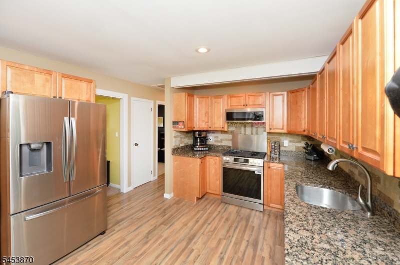 5 Woodlawn Dr Property Photo 16