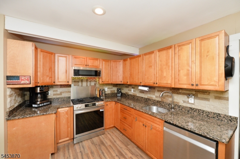 5 Woodlawn Dr Property Photo 18