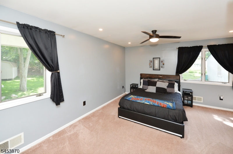 5 Woodlawn Dr Property Photo 23