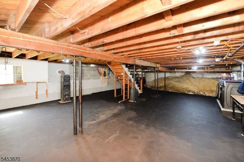 5 Woodlawn Dr Property Photo 31