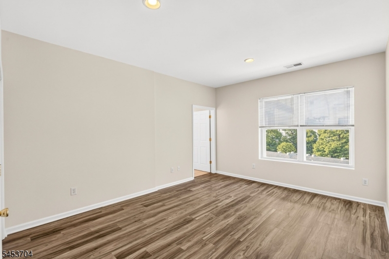 62 W Main St 204 Property Photo 16