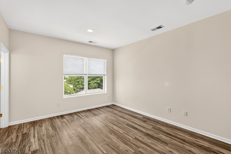 62 W Main St 204 Property Photo 18