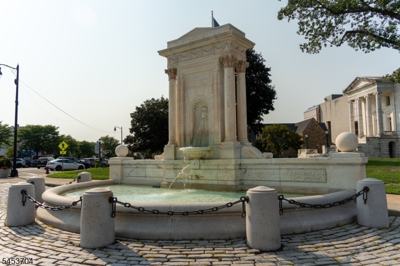 62 W Main St 204 Property Photo 34