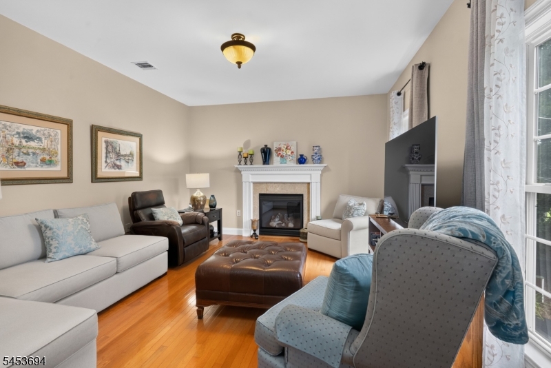 1585 Macopin Rd Property Photo 8