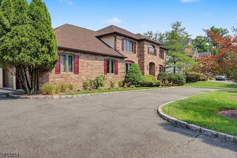 2 Birchwood Ct Property Photo 3