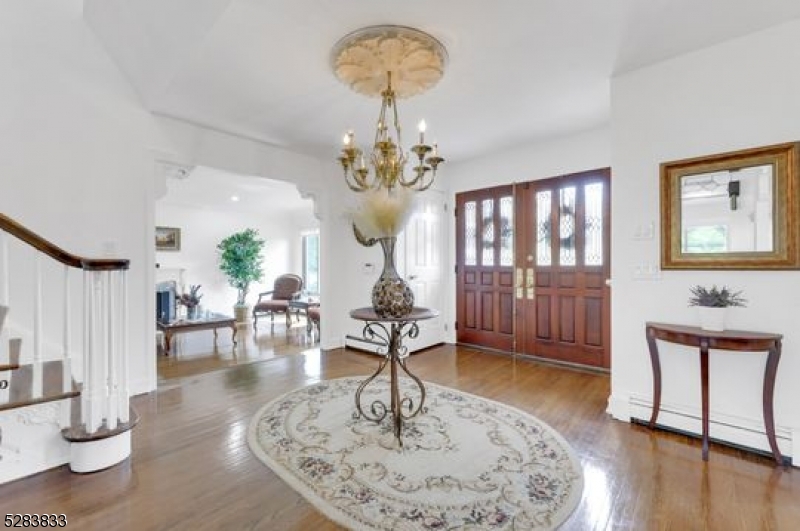 60 Ivy Pl Property Photo 6